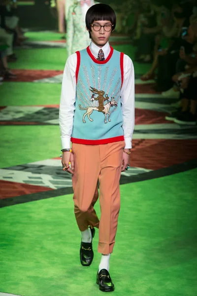 Look 12